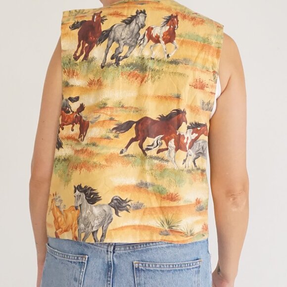 Horse Print Western Desert Scene Button Vest Tan Galloping Horses Boho S - Picture 2 of 8